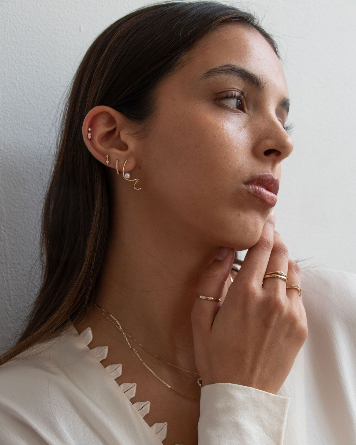 (Pair) Squiggle Pearl Earrings